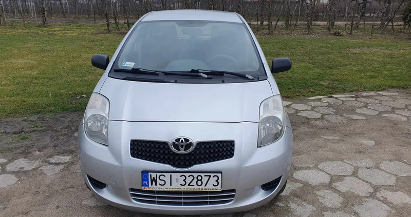 Toyota Yaris cena 10900 przebieg: 225000, rok produkcji 2007 z Mikołajki małe 56